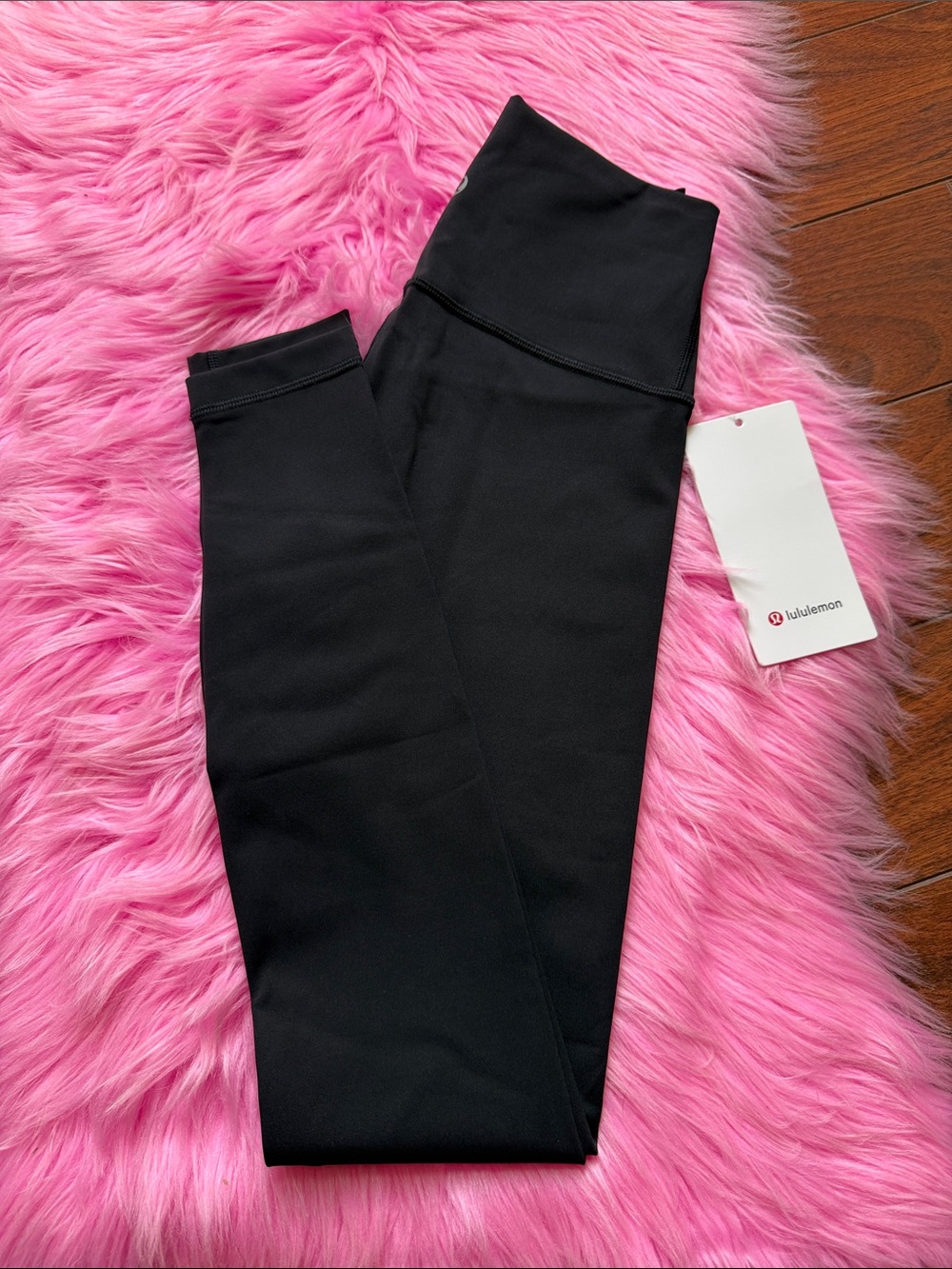 Size 4 lululemon Wunder under HR 28” Luxtreme, NWT BLACK